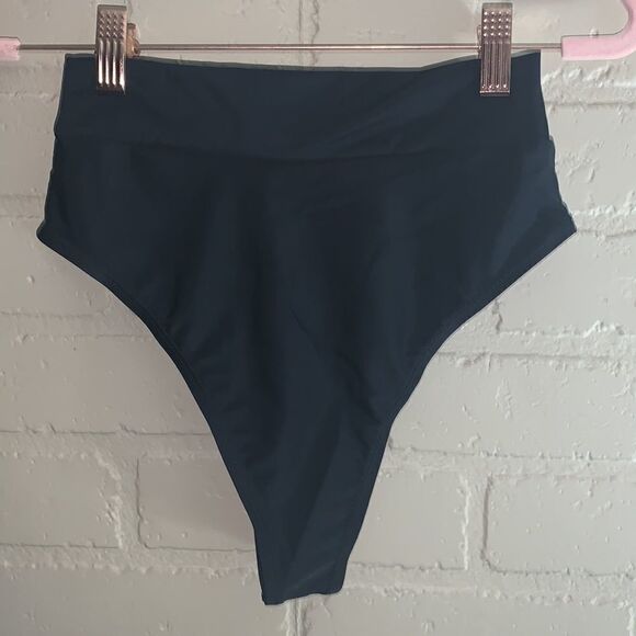 Vintage high cut black bikini bottoms XXS - Picture 6 of 10